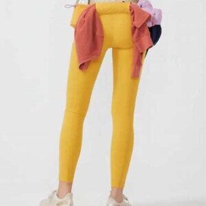 Outdoor Voices snacks 7/8 legging small